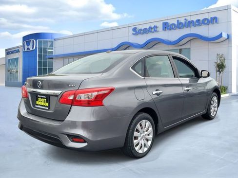 Used 2016 Nissan Sentra SV FWD image 4