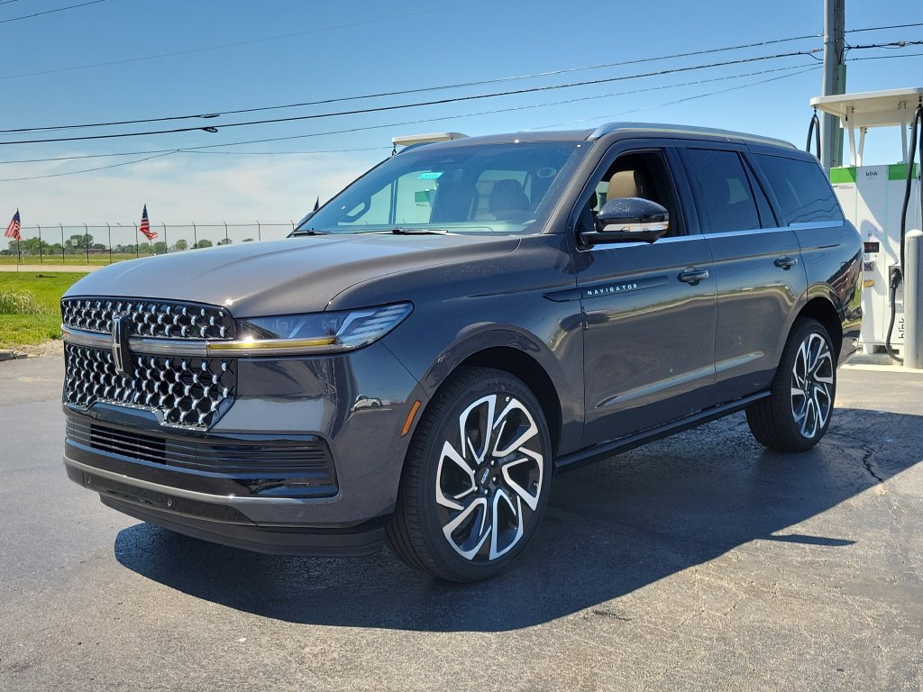 New 2026 Lincoln Navigator Black Label AWD/4WD image 8