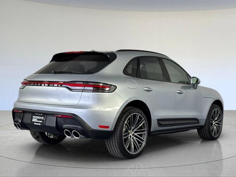 Used 2026 Porsche Macan AWD/4WD image 8
