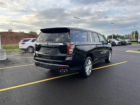 Used 2023 Chevrolet Suburban High Country AWD/4WD image 7