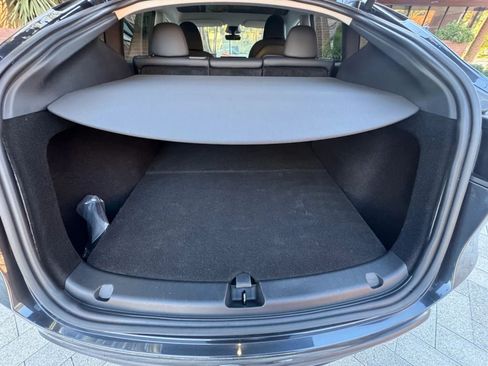 Used 2023 Tesla Model Y Long Range AWD/4WD image 33