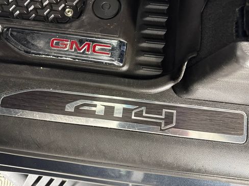 Used 2019 GMC Sierra 1500 AT4 w/ AT4 Premium Package AWD/4WD image 15