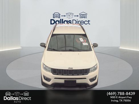 Used 2021 Jeep Compass Latitude image 3