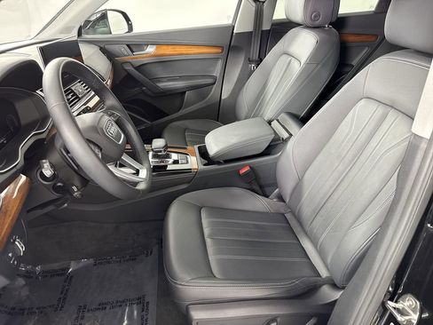 Certified 2023 Audi Q5 2.0T Premium Plus w/ Premium Plus Package AWD/4WD image 2