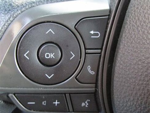Used 2021 Toyota Corolla LE FWD image 21