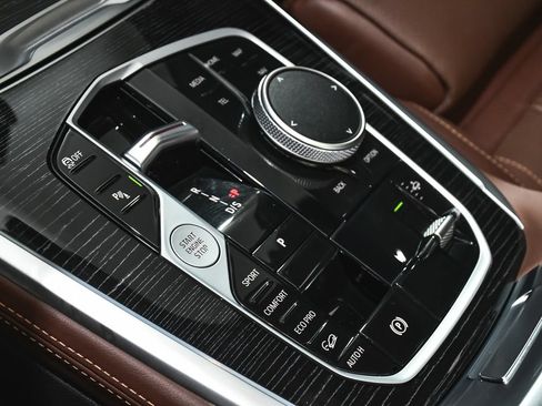 Used 2026 BMW X7 M60i AWD/4WD image 45