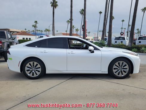 Certified 2023 Toyota Mirai XLE image 3