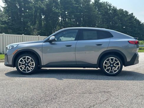 New 2026 BMW X2 xDrive28i w/ Technology Package AWD/4WD image 4