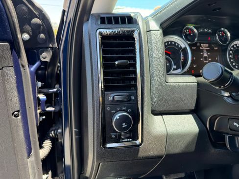 Used 2013 RAM 1500 R/T w/ Convenience Group RWD image 10