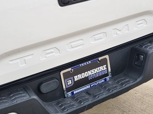Used 2021 Toyota Tacoma SR w/ SR Convenience Package RWD image 14