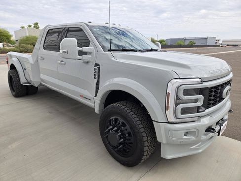 Used 2025 Ford F450 Platinum AWD/4WD image 3