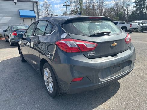 Used 2019 Chevrolet Cruze LT image 8
