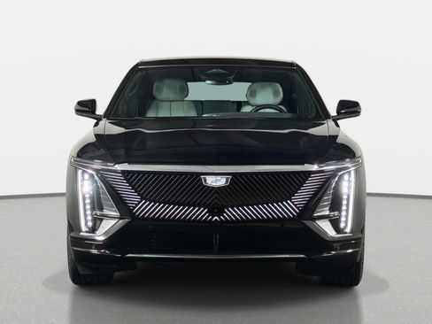 Used 2024 Cadillac Lyriq Luxury RWD image 14