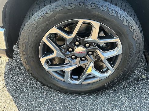 Used 2022 GMC Sierra 1500 SLT AWD/4WD image 8