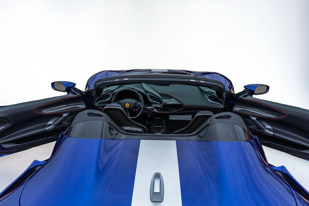 Used 2024 Ferrari SF90 Spider AWD/4WD image 23