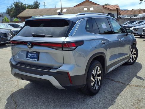 Used 2025 Volkswagen Tiguan S image 5