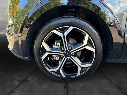 Certified 2025 Kia Niro EX Touring FWD image 14