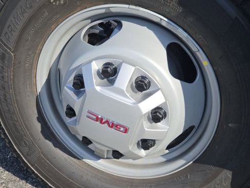 New 2026 GMC Sierra 3500 Pro w/ Convenience Package image 17