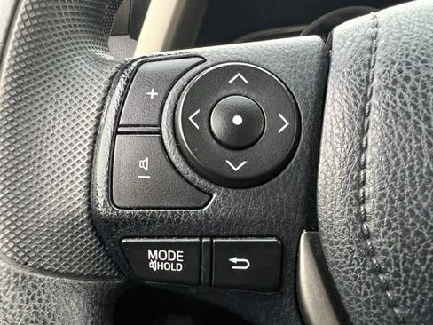 Used 2015 Toyota RAV4 LE FWD image 22