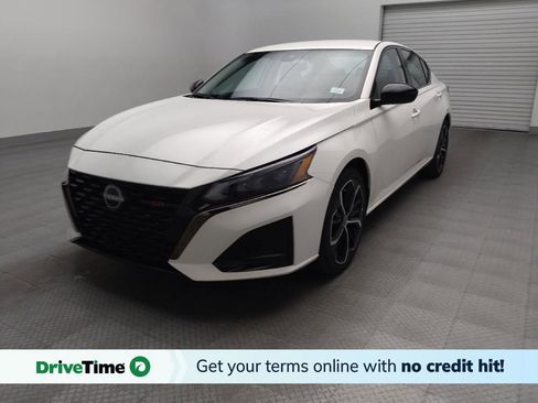 Used 2025 Nissan Altima 2.5 SR image 1