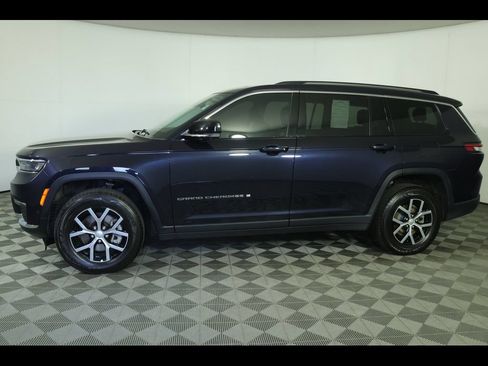 Certified 2023 Jeep Grand Cherokee L Limited w/ Luxury Tech Group II AWD/4WD image 17