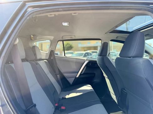 Used 2013 Toyota RAV4 XLE FWD image 18