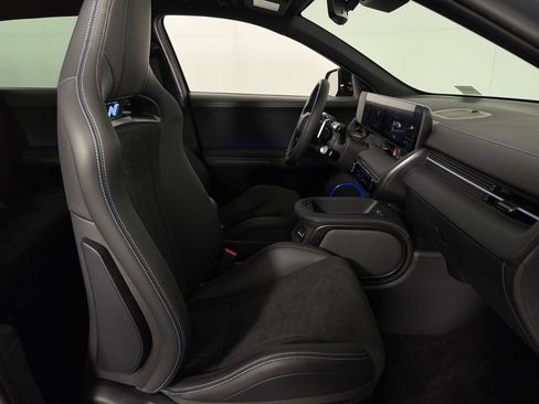 Used 2025 Hyundai Ioniq 5 N image 32