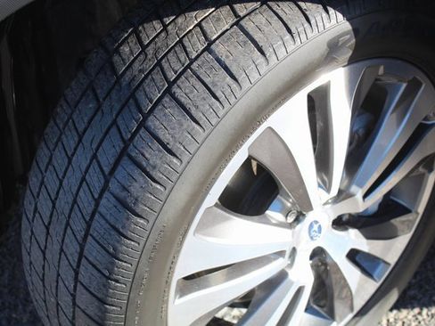 Used 2021 Subaru Ascent Limited w/ Technology Package image 19