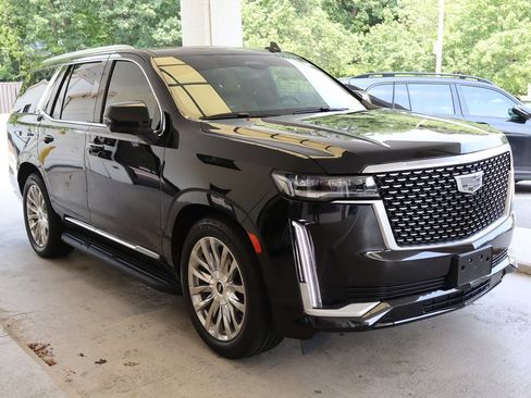 Used 2021 Cadillac Escalade Premium Luxury w/ Driver Assist Tech Package AWD/4WD image 3