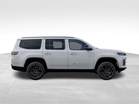New 2026 Jeep Grand Wagoneer Summit AWD/4WD image 21