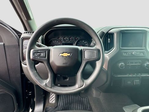 Used 2020 Chevrolet Silverado 1500 Custom w/ Custom Value Package RWD image 14