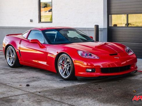 Used 2009 Chevrolet Corvette Z06 w/ Preferred Equipment Group image 9
