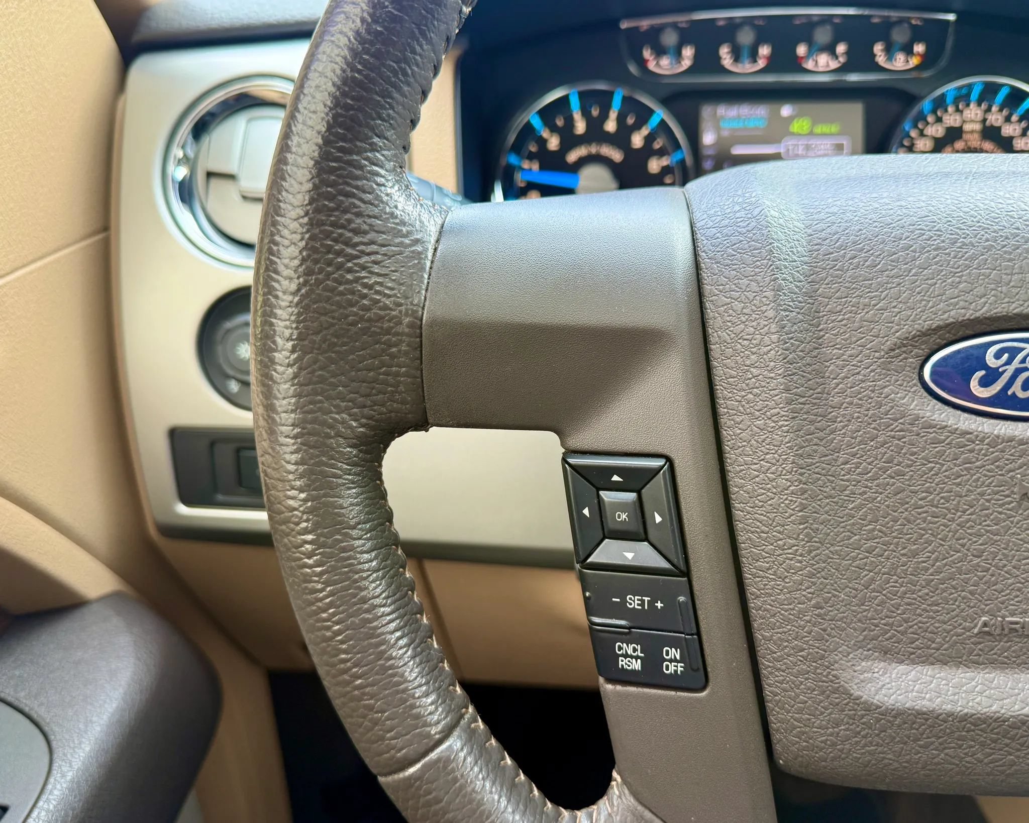 Used 2013 Ford F150 Lariat w/ Luxury Equipment Group AWD/4WD image 25