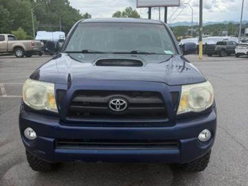 Used 2007 Toyota Tacoma PreRunner RWD image 3