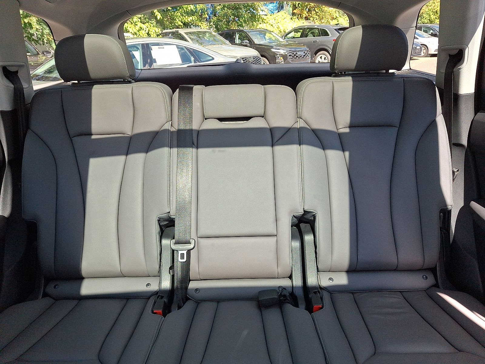 Used 2025 Audi Q7 2.0T Premium w/ Convenience Package AWD/4WD image 13