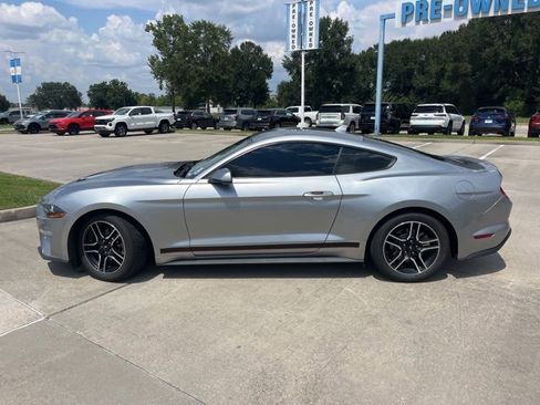 Used 2021 Ford Mustang Premium image 3