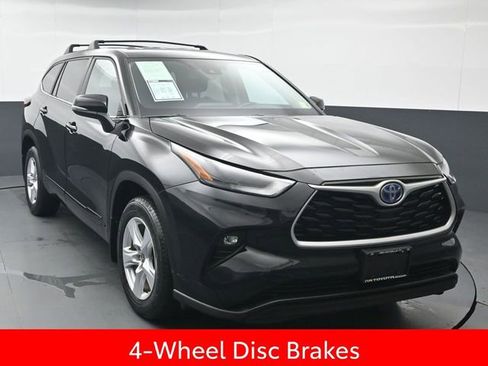 Used 2023 Toyota Highlander LE image 10