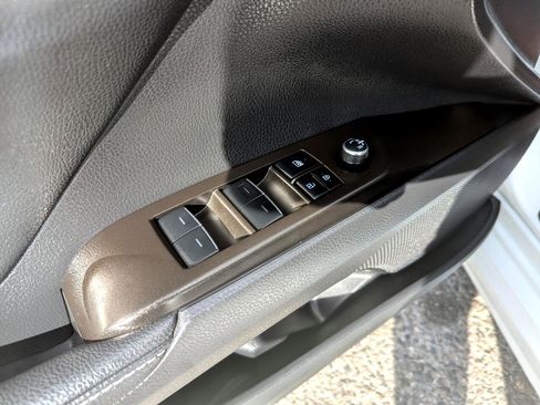 Used 2022 Toyota Camry XSE image 13