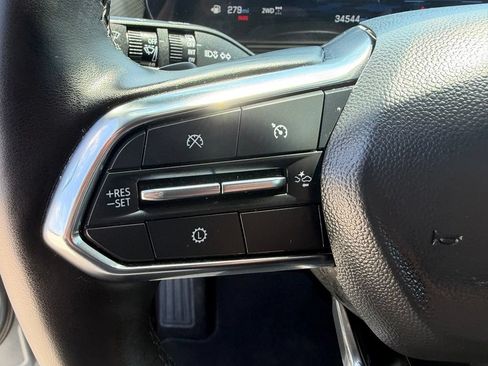 Used 2025 Chevrolet Equinox LT AWD/4WD image 15