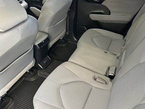Certified 2020 Toyota Highlander LE AWD/4WD image 16