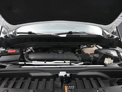 Used 2024 Chevrolet Silverado 1500 LT AWD/4WD image 28