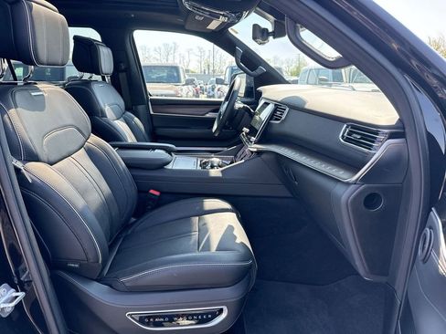 Used 2023 Jeep Grand Wagoneer Series II image 23