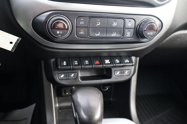 Used 2022 Chevrolet Colorado ZR2 AWD/4WD image 12