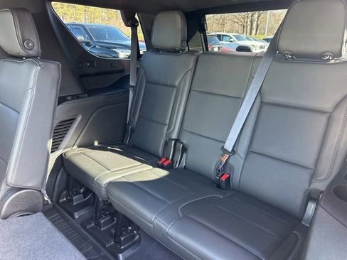 Used 2021 GMC Yukon Denali w/ Denali Premium Package image 15