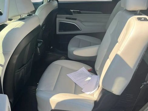 Used 2022 Kia Telluride S AWD/4WD image 26