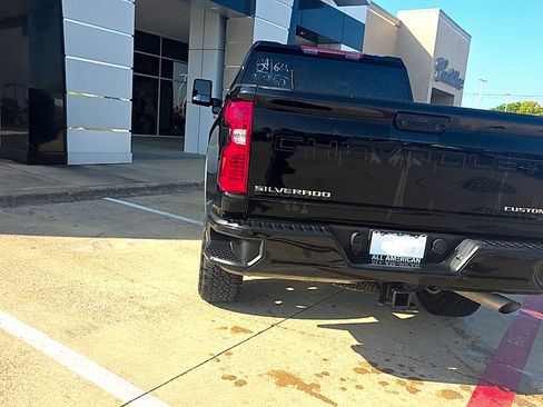 Used 2025 Chevrolet Silverado 2500 Custom w/ Custom Convenience Package AWD/4WD image 12