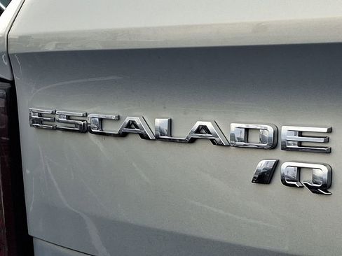 New 2025 Cadillac Escalade IQ Luxury 2 image 11