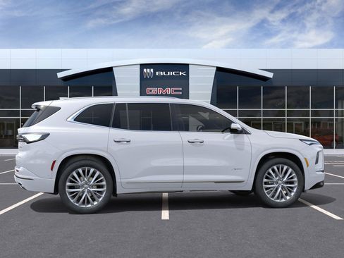 Used 2026 Buick Enclave Avenir w/ Super Cruise Package AWD/4WD image 5