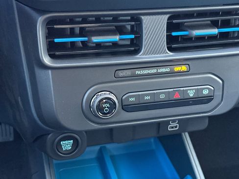 New 2026 Ford Maverick XLT image 18