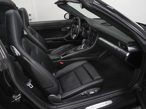 Used 2017 Porsche 911 Targa 4 AWD/4WD image 2